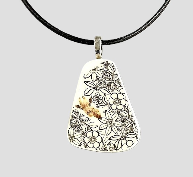 Giraffe Flower Necklace